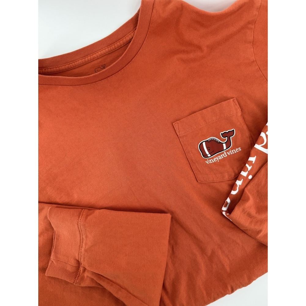 Vineyard Vines Football tee Whale mens size Large‎ Burnt ORANGE